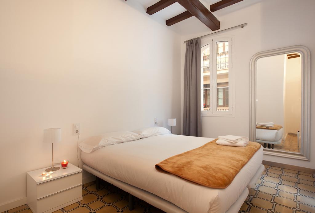 Barnapartments Basic Gracia Барселона Екстер'єр фото