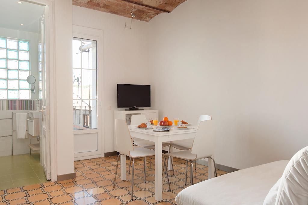 Barnapartments Basic Gracia Барселона Екстер'єр фото