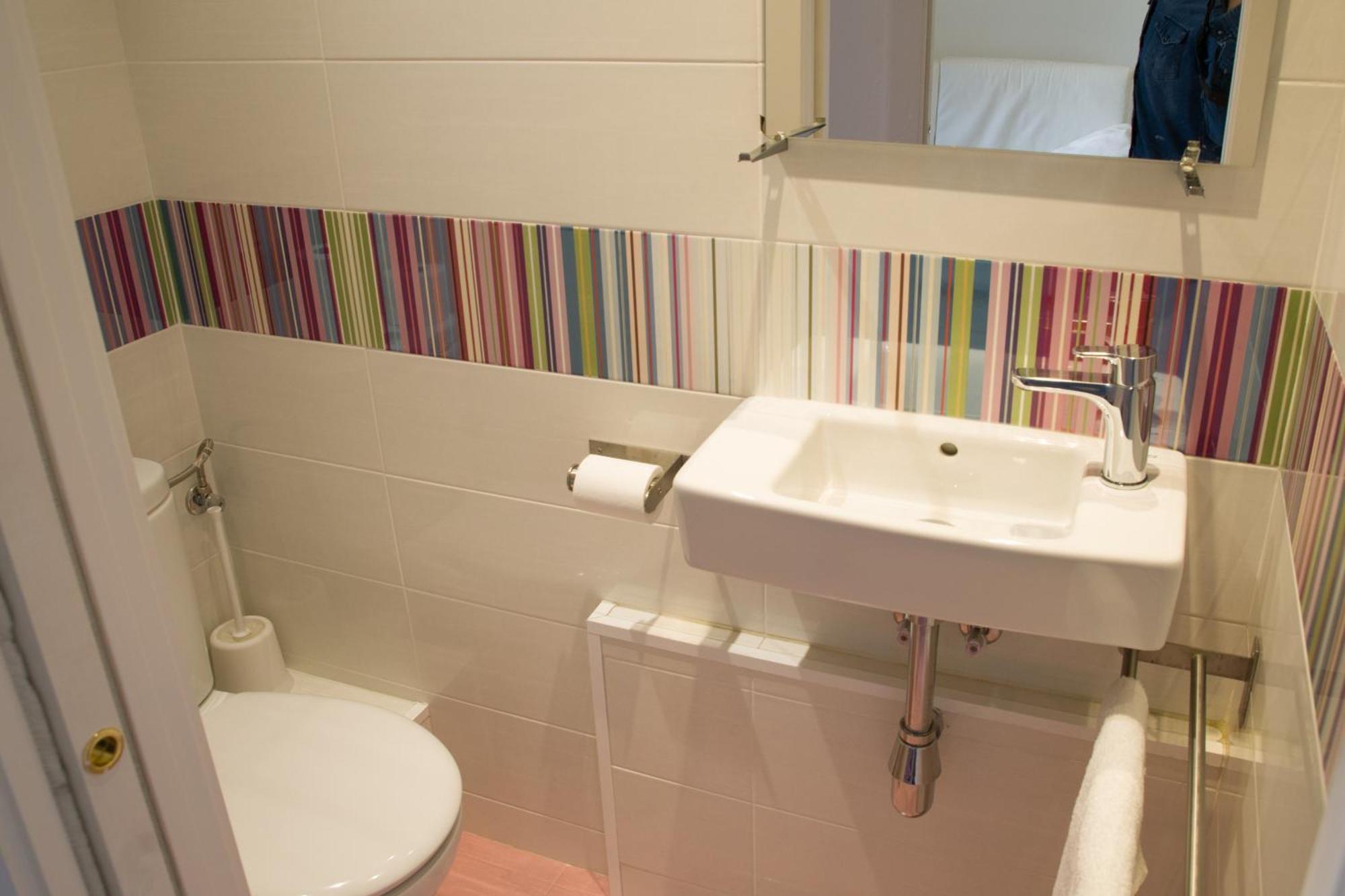 Barnapartments Basic Gracia Барселона Екстер'єр фото
