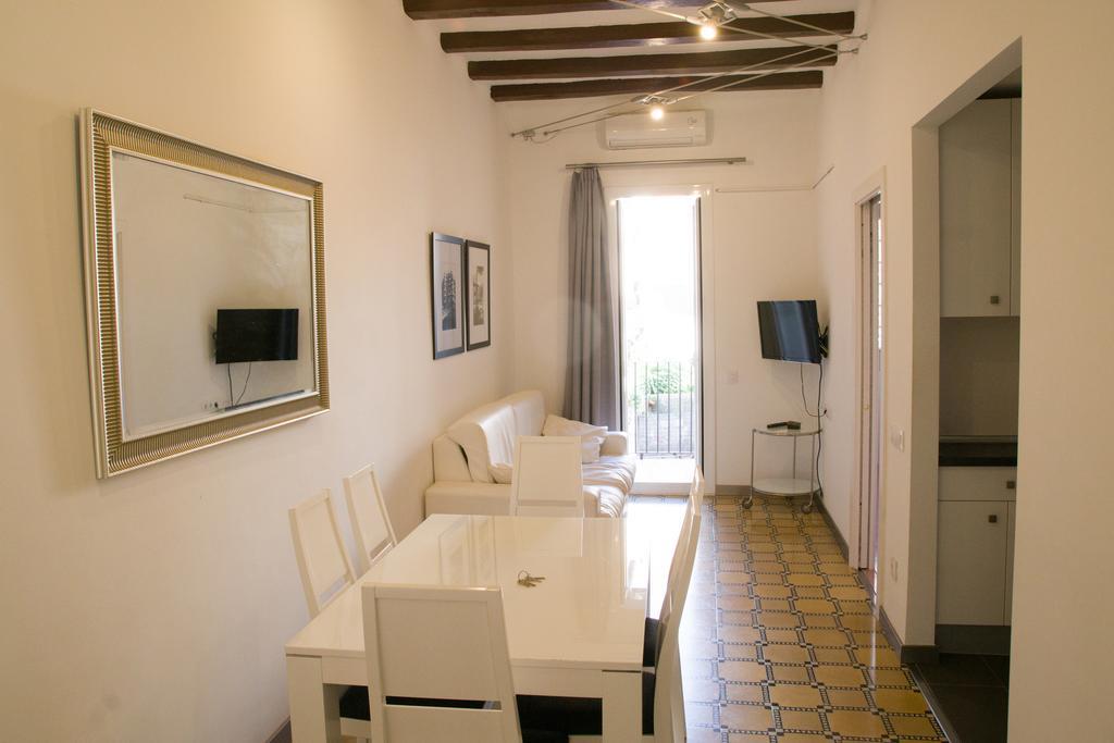 Barnapartments Basic Gracia Барселона Екстер'єр фото